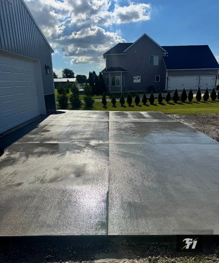 Concrete Pad & Approach